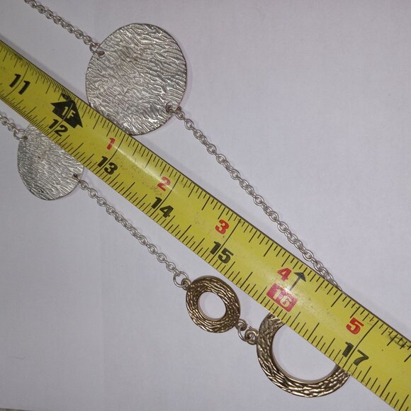 Vintage Long Chain Necklace With Textured Silver & Gold-Tone Discs Art Deco - Picture 4 of 5